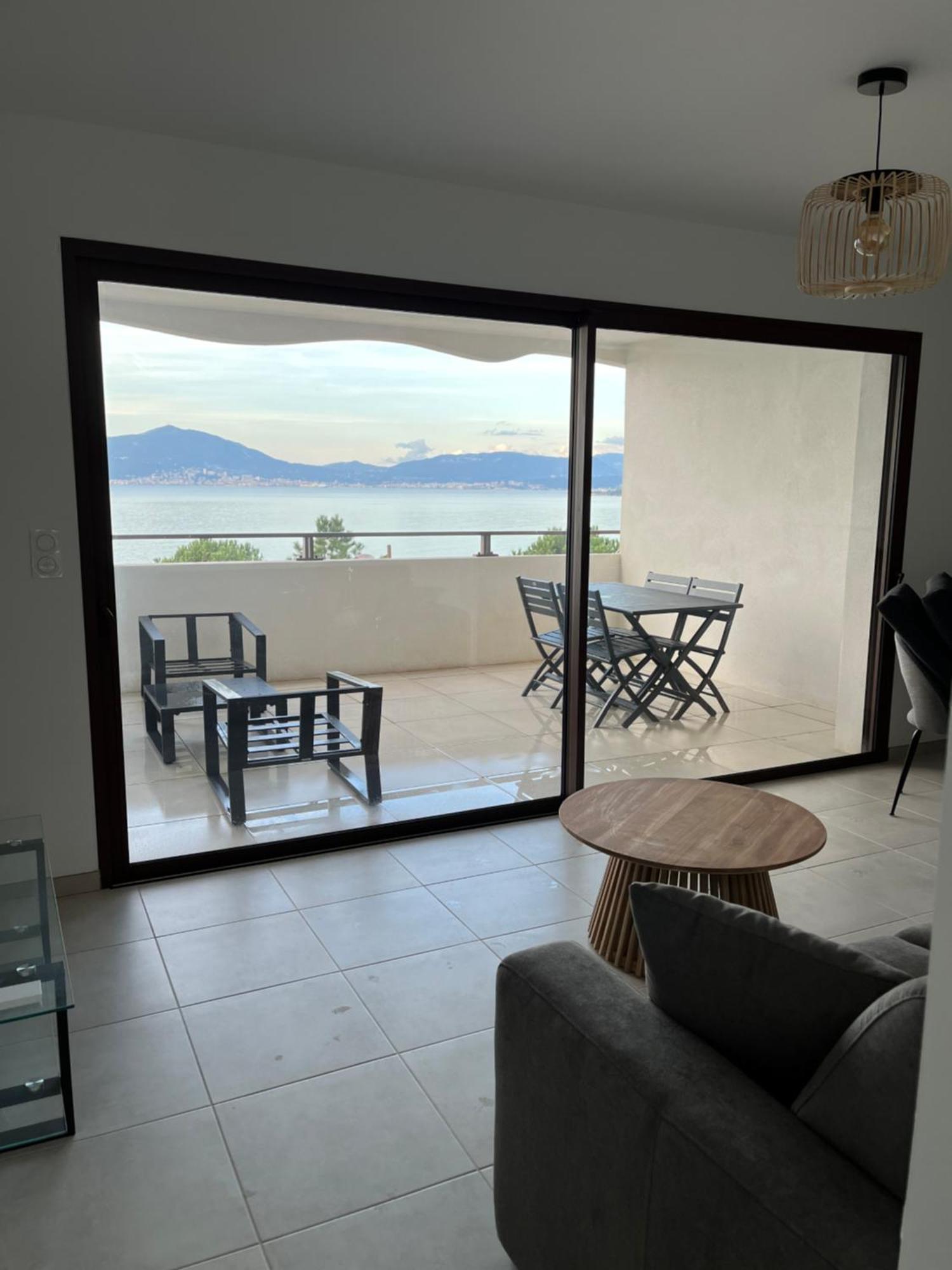 Loc A Machja Fiurita 1 Et 2 Apartment